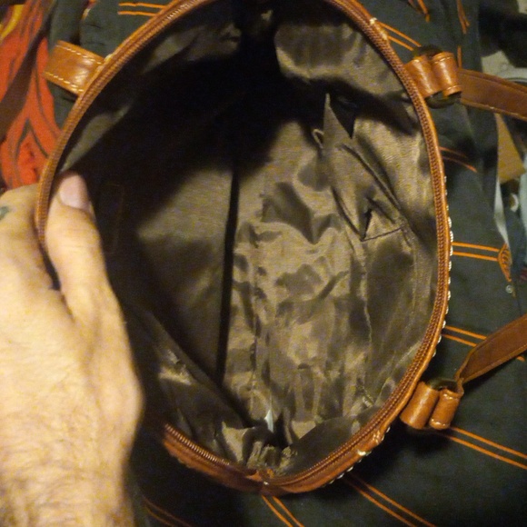 Like New Born Concepts vegan leather shoulder bag - Picture 5 of 5